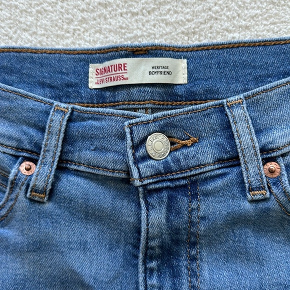 Levi Strauss Signature Heritage Boyfriend size 6. Excellent condition! - Picture 4 of 10